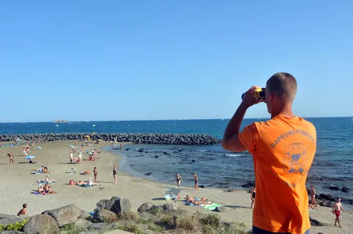 Var : des surveillants de plages recrutés pour cet été