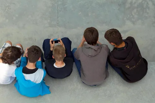 Le portable sera interdit au collège dès la rentrée