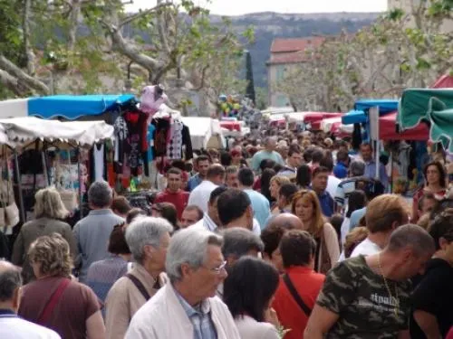 Rognac : un marché estival tous les vendredis soirs