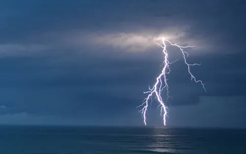 Le Var placé en vigilance orange pluie, orages et inondations