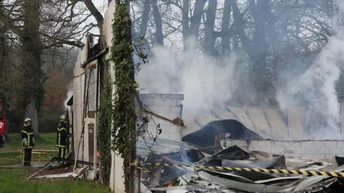 Trois ados mettent le feu à un centre aéré, les parents doivent...