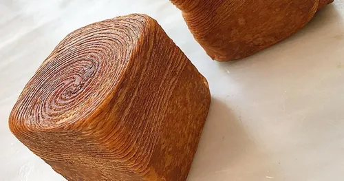 Un pâtissier a osé inventer un croissant... cubique