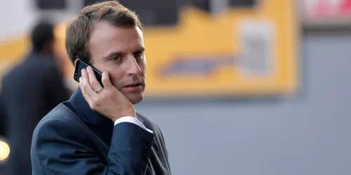 Un enseignant appelle 195 fois l'Elysée en 24h pour insulter Macron