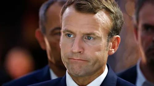 Fatigué, Macron avance le conseil des ministres