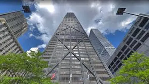 Dans un gratte-ciel de Chicago, un ascenseur chute de 84 étages