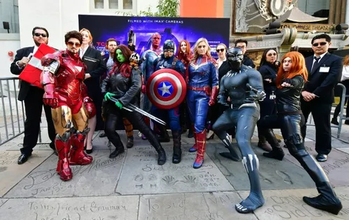 Lynché par la foule après avoir raconté la fin de "Avengers"