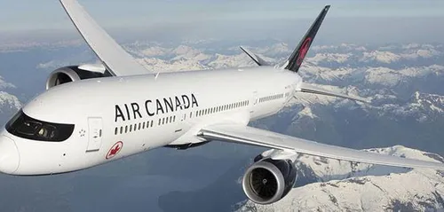 Une passagère d'Air Canada se réveille abandonnée dans un avion