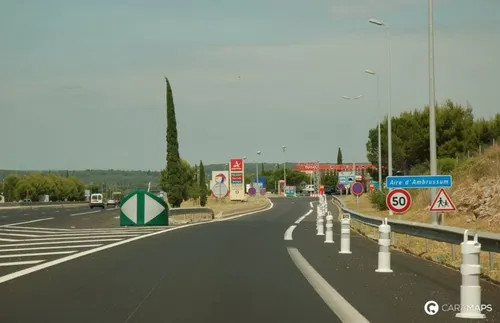 Un nouveau-né retrouvé dans les toilettes d'une aire d'autoroute