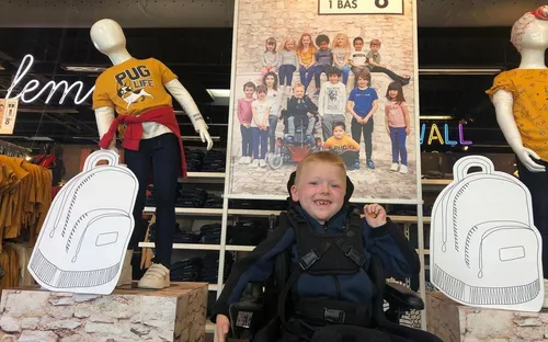 Loukas, 5 ans, mannequin pour Kiabi malgré son handicap