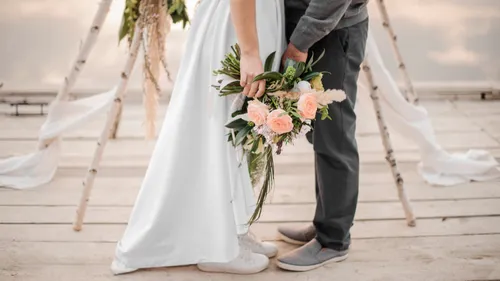 Ils offrent 1 000 euros pour récupérer leurs photos de mariage volées