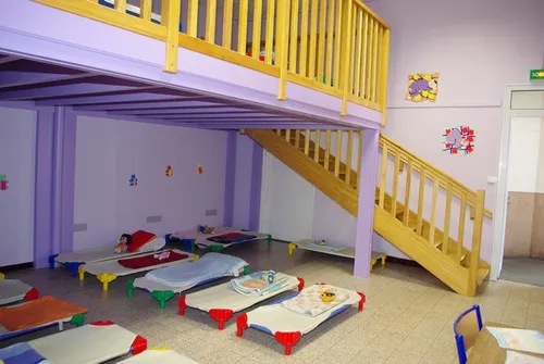 Elle se shootait à l'héroïne dans la salle de sieste de la garderie