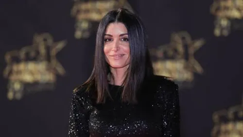Jenifer obligée d'intervenir suite à une dispute pendant son...