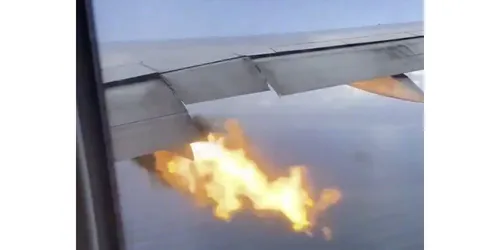 Il filme le réacteur de son avion en feu en plein vol