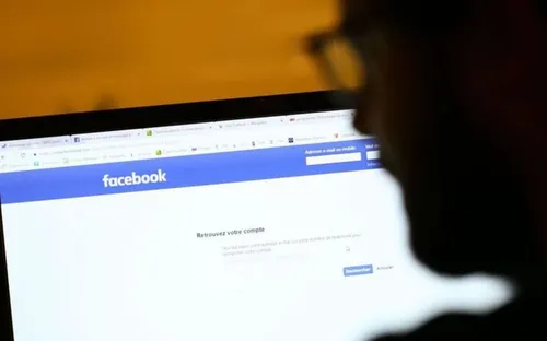 Elle prétend être mère célibataire, la CAF la démasque sur Facebook