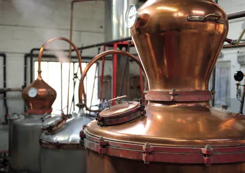 Une distillerie fait de l’eau de vie de rillettes !