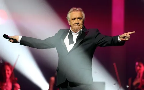 Bientôt une comédie musicale autour des tubes de Michel Sardou