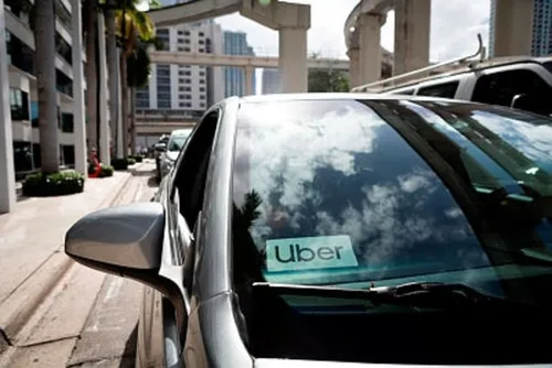 Pour une course de 15 km en Uber, il reçoit une facture de 716 €