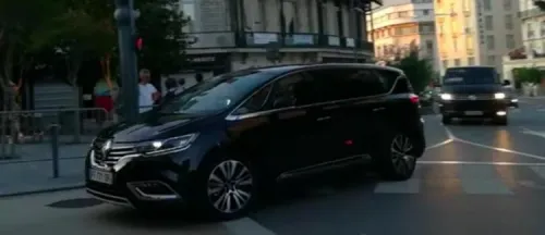 Covid-19 : des vitres antipostillons dans les voitures de l’Elysée