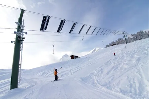 Ils rebranchent le téléski pour s'offrir une virée