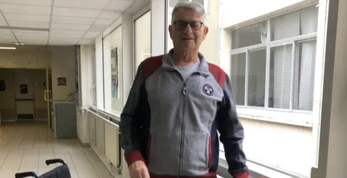 Atteint du Covid-19, il a passé 33 jours dans le coma