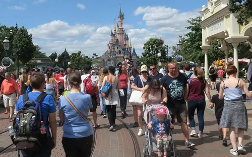 Disneyland Paris : réouverture progressive au public à partir du 15...