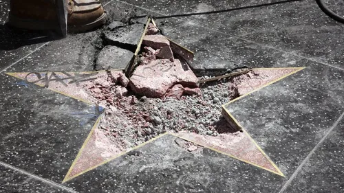 Sur le Walk of Fame, l’étoile de Donald Trump vandalisée par un...