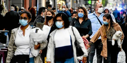 Italie : le masque devient obligatoire en extérieur, sous peine...