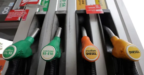 Essence : le gouvernement prévoit d'augmenter la taxe sur le SP95-E10