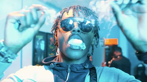 Pour promouvoir son album, un rappeur distribue du CBD à ses fans