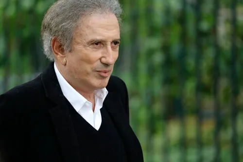 Après son opération, Michel Drucker ne fera pas son retour avant 2021