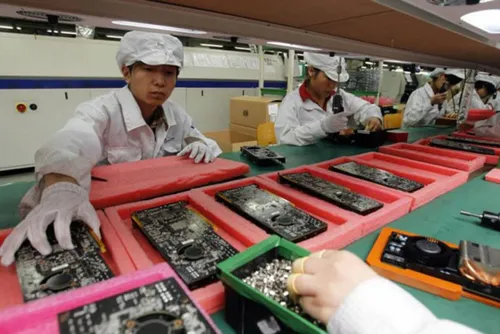 Des ouvriers ne sont pas payés et saccagent l'usine d'Iphones