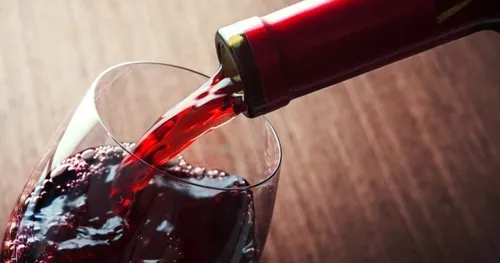 Non, le vin ne protège pas de la Covid-19