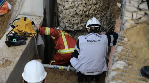 Marseille : un ouvrier sauvé après avoir passé 20h bloqué sous des...