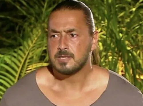 Positif au Covid-19, Moundir, ex-candidat de "Koh-Lanta", hospitalisé