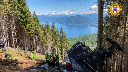 Chute de téléphérique en Italie : le garçonnet survivant s'est...