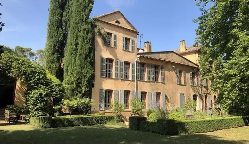 Brignoles : George Clooney arrive en Provence !