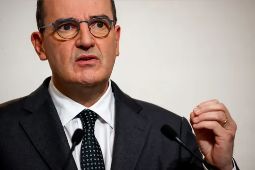 Castex : "Fin du port du masque en extérieur dès demain et...