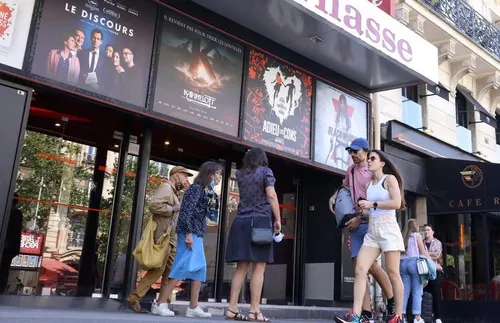 Les lieux accessibles via le pass sanitaire pourront lever...