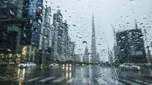 En pleine canicule, Dubaï fait tomber la pluie pour rafraîchir ses...