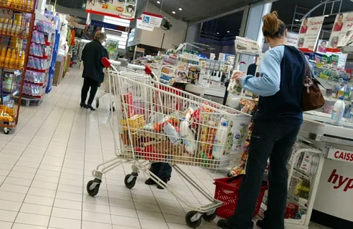 Le pass sanitaire ne concernera plus que 64 centres commerciaux à...