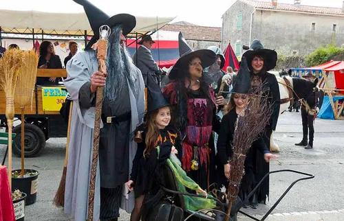 Auriol : un marché des sorcières pour fêter Halloween !