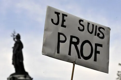 Marseille : un couple de profs reçoit une photo de Samuel Paty et...