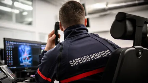 Par téléphone, les pompiers aident un homme à réanimer son nouveau-né