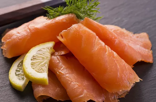 Risque de listériose : rappel de lots de saumon fumé vendus à...