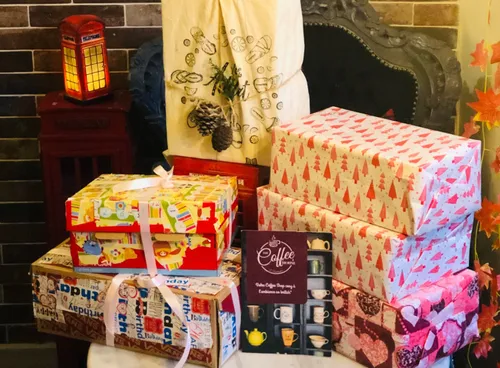 La Bouilladisse : déposez vos boites de Noël au Coffee House