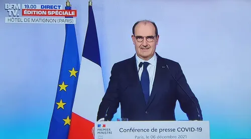 Castex : "protocole sanitaire renforcé dans les écoles,...