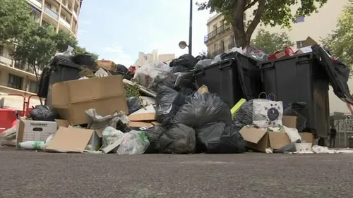 Aubagne : la grève des éboueurs se poursuit