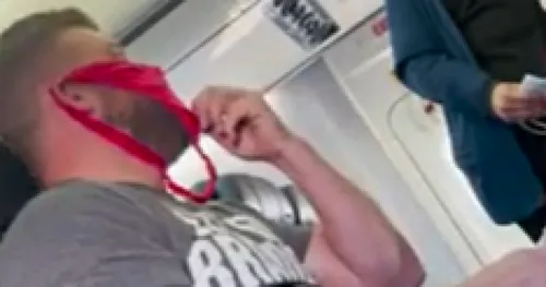 Floride : expulsé d'un avion pour avoir porté un string en guise de...