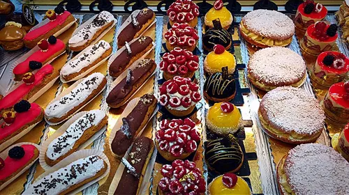 À 4 ans, il commande pour 722 euros de gâteaux et de glaces sur le...