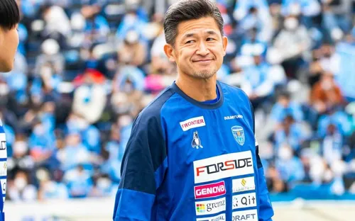 Le plus vieux footballeur pro du monde, va bientôt faire son retour...